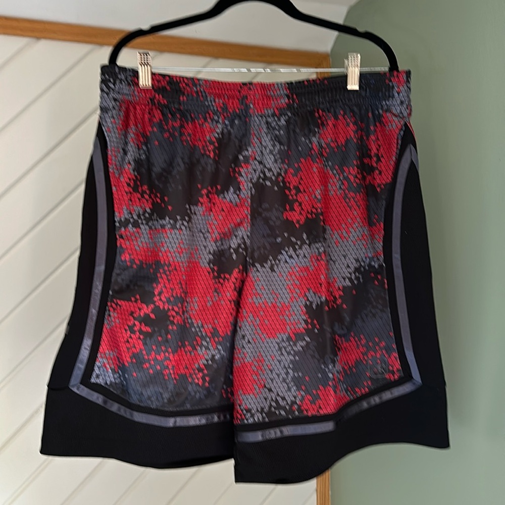 NWOT men’s drawstring shorts! Size X-Large